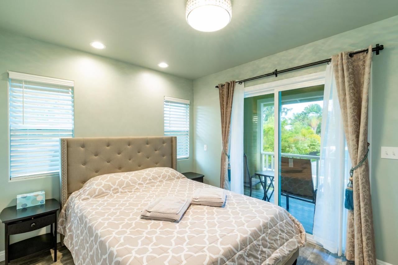Ocean Breeze Inn Keaau Екстер'єр фото